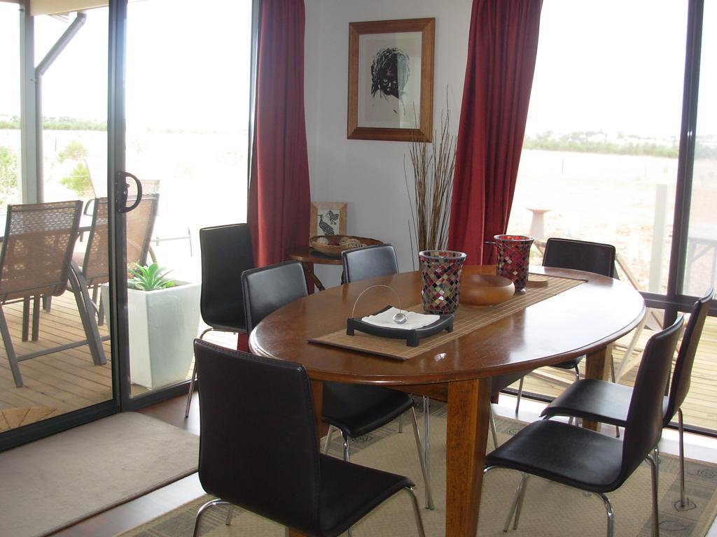 Linger Longer Cottages Port Elliot Habitación foto